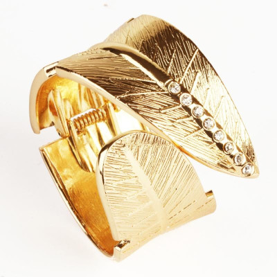 Ghasitaram Gifts V15kadaf92059 Brass Yellow Gold Plated Cuff Ghasitaram Gifts V15kadaf92059 Brass Yellow Gold Plated Cuff