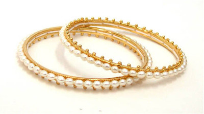 23% OFF on Surat Diamond Utopia Metal Pearl Bangle Set Pack of 2