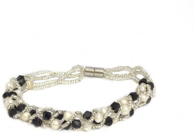 49% OFF on SJ Pearls BRS Alloy Pearl Bracelet 49% OFF on SJ Pearls BRS Alloy Pearl Bracelet