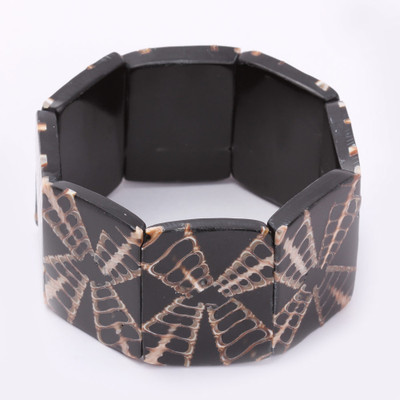 30% OFF on KhoobSurati Splendid Whippy Plastic Bracelet 30% OFF on KhoobSurati Splendid Whippy Plastic Bracelet