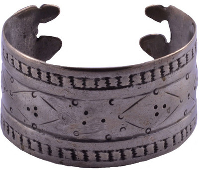 Jewels Mountain Ethnic Silver Cuff