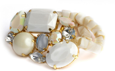 25% OFF on Aara Arts Pearl Strecthable Alloy Bracelet 25% OFF on Aara Arts Pearl Strecthable Alloy Bracelet