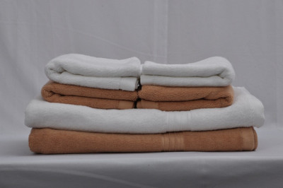 32% OFF on Skumars Love Touch Cotton Set of Towels, Bath Towel, Hand Towel 32% OFF on Skumars Love Touch Cotton Set of Towels, Bath Towel, Hand Towel