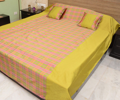 65% OFF on Home Kouture Polyester, Silk Double Bed Cover