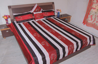 8% OFF on Aditya Silk Double Bed Cover 8% OFF on Aditya Silk Double Bed Cover