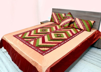 15% OFF on Aditya Velvet, Silk Double Bed Cover