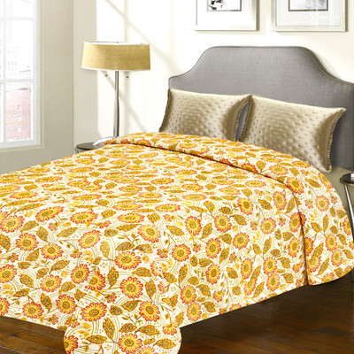 31% OFF on Aapno Rajasthan Cotton Double Bed Cover