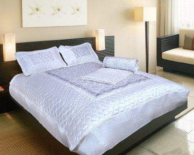 62% OFF on Floorfashion Ethnic Satin Bedding Set 62% OFF on Floorfashion Ethnic Satin Bedding Set