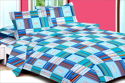 53% OFF on Urban Style Cotton Checkered Double Bedsheet 1 Bedsheeet, 2 Pillow covers, Blue