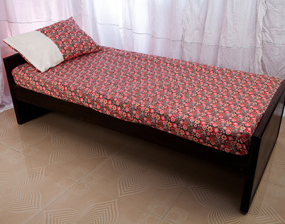 41% OFF on Tangia Cotton Floral, Printed, Graphic Single Bedsheet