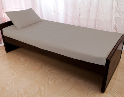 57% OFF on Tangia Cotton Checkered, Damask, Self Design King Bedsheet