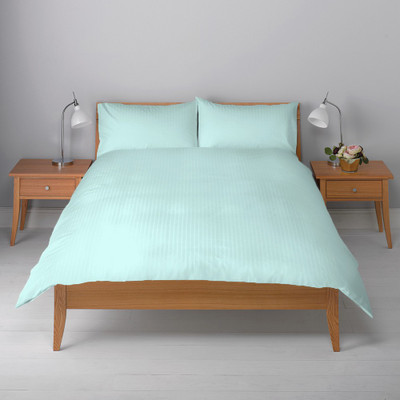 19% OFF on LNT Cotton Striped Double Bedsheet 19% OFF on LNT Cotton Striped Double Bedsheet