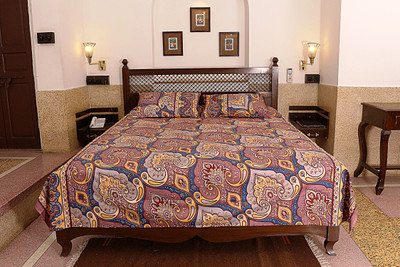 33% OFF on Soundarya Cotton Printed Double Bedsheet