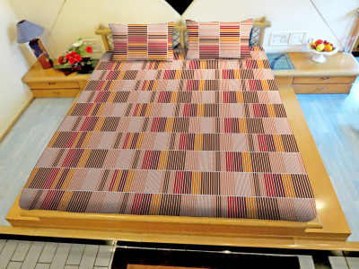 50% OFF on Hemlines Cotton Striped Double Bedsheet 1Bedsheet, 2 Pillow Covers, Multicolor 50% OFF on Hemlines Cotton Striped Double Bedsheet 1Bedsheet, 2 Pillow Covers, Multicolor