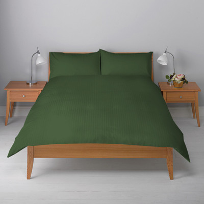 15% OFF on Scala Cotton Striped King Bedsheet