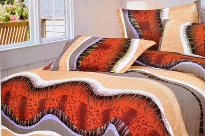 38% OFF on Valtellina Polyester Floral Double Bedsheet