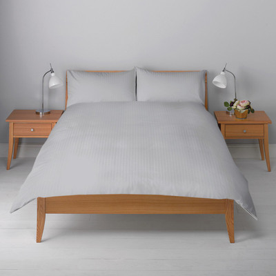 19% OFF on LNT Cotton Striped Double Bedsheet 19% OFF on LNT Cotton Striped Double Bedsheet