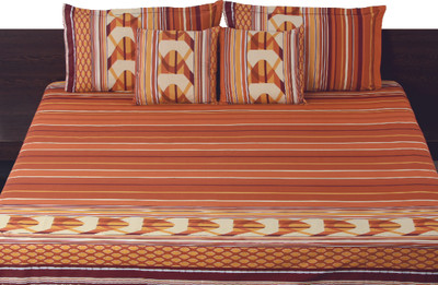 Livanto Cotton Geometric Queen Bedsheet 1 Bedsheet, 2 Pillow Covers, Orange