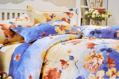 34% OFF on Valtellina Polyester Floral Double Bedsheet