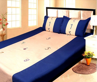 39% OFF on Lullabies By Sukuma Cotton Geometric King Bedsheet