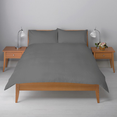 13% OFF on LNT Cotton Striped King Bedsheet