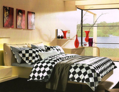 70% OFF on Rose Petal Cotton Checkered Queen Bedsheet