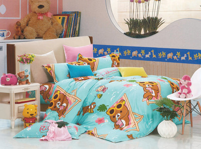 Bianca Cotton Graphic Double Bedsheet 1 Bedsheet, 2 Pillow Covers, Light Green