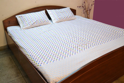 30% OFF on Style n Comfort Polycotton Printed Double Bedsheet Double Bedsheet, Two Pillow Covers, Multicolor