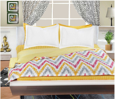 3% OFF on Shayan Homes Geometric King Quilt & Comforter