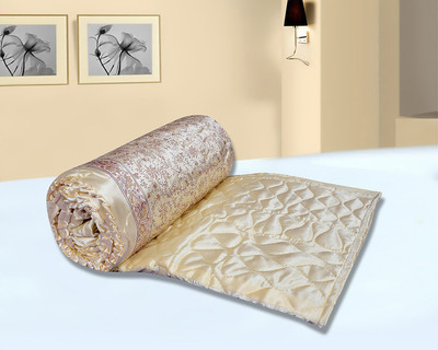 64% OFF on Floor Fashion Self Design Double Quilt