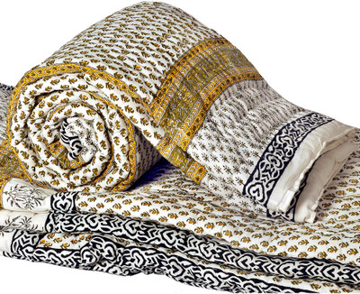 23% OFF on Sunshine Rajasthan Abstract Single Quilt