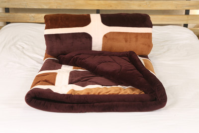 17% OFF on Adinath Abstract Double Comforter