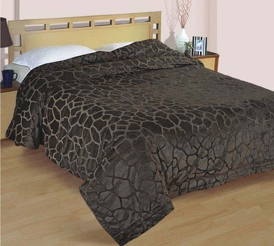 14% OFF on Zyne Abstract Double Quilt & Comforter 14% OFF on Zyne Abstract Double Quilt & Comforter