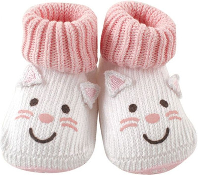 Luvable Friends Booties