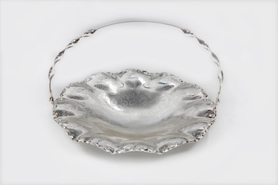 25% OFF on Queen Anne 1 Layer Silver Plated Cake Server 25% OFF on Queen Anne 1 Layer Silver Plated Cake Server