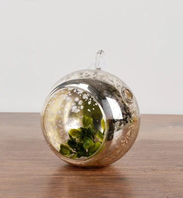 Importwala Glass Tealight Holder Silver, Pack of 1 Importwala Glass Tealight Holder Silver, Pack of 1