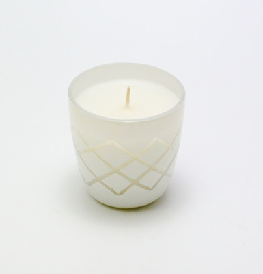 12% OFF on Aroma India White Diamond Cut Glass Candle 12% OFF on Aroma India White Diamond Cut Glass Candle