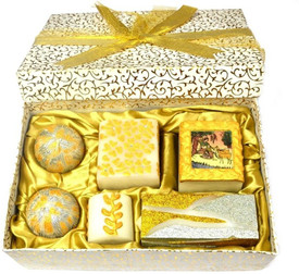 Tvish Candles Gold Melody Box Set Of Six Candle (White, Pack Of 6)