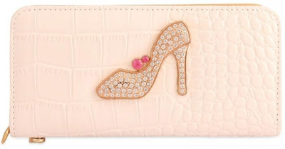 50% OFF on Circuzz Sassy croc-embossed Women Party White Genuine Leather Clutch