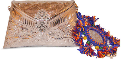 10% OFF on Ruhmet Embossed Silver with Blue Mirror Work Tassel Women Casual, Party, Wedding Silver Metal Clutch