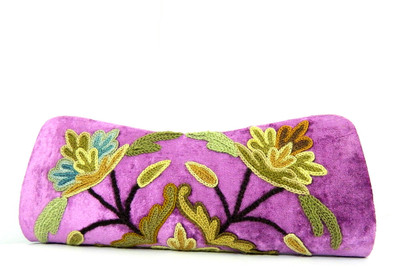 57% OFF on Aabeer Kashmiri Hand Embroidered Women Party Purple Velvet Clutch 57% OFF on Aabeer Kashmiri Hand Embroidered Women Party Purple Velvet Clutch