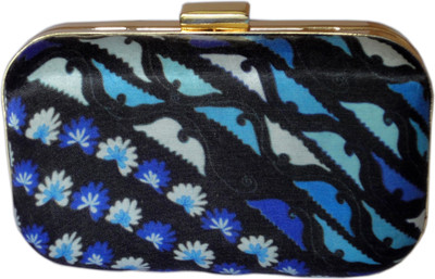 20% OFF on Tambourine Women Casual Blue Cotton Clutch