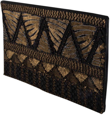 34% OFF on The Purple Sack White Bristle Women Party Black Fabric Clutch 34% OFF on The Purple Sack White Bristle Women Party Black Fabric Clutch