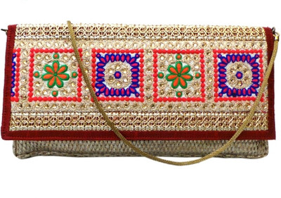 33% OFF on Bhamini Jute with Traditional Embroidered Lace on Flap Women Party Gold Jute Clutch