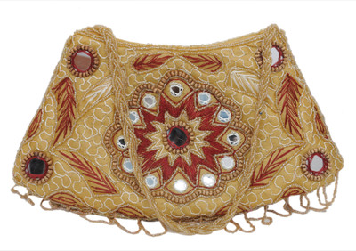 55% OFF on LuggageDunia 09 Women Casual Multicolor Fabric Clutch