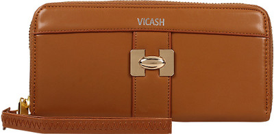 50% OFF on Tanishqq Metal Accent Women Casual Beige PU Clutch