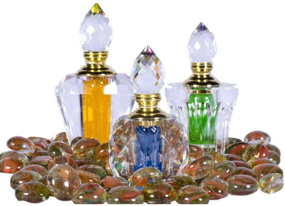 32% OFF on Sugandh Vatika Attar Combo Set