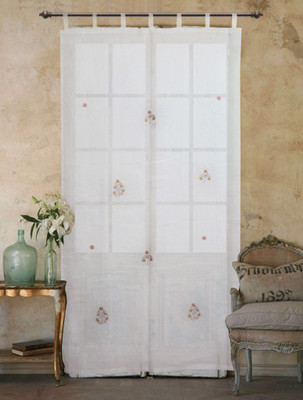 40% OFF on MilanoHome Cotton Multicolor Checkered Eyelet Curtain 40% OFF on MilanoHome Cotton Multicolor Checkered Eyelet Curtain