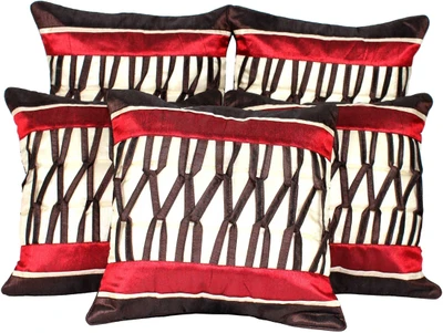 54% OFF on Mysha Striped Cushions Cover 54% OFF on Mysha Striped Cushions Cover