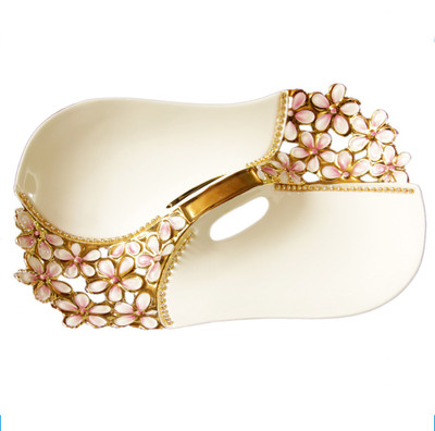 29% OFF on White Gold Porcelain Decorative Platter White, Pink 29% OFF on White Gold Porcelain Decorative Platter White, Pink